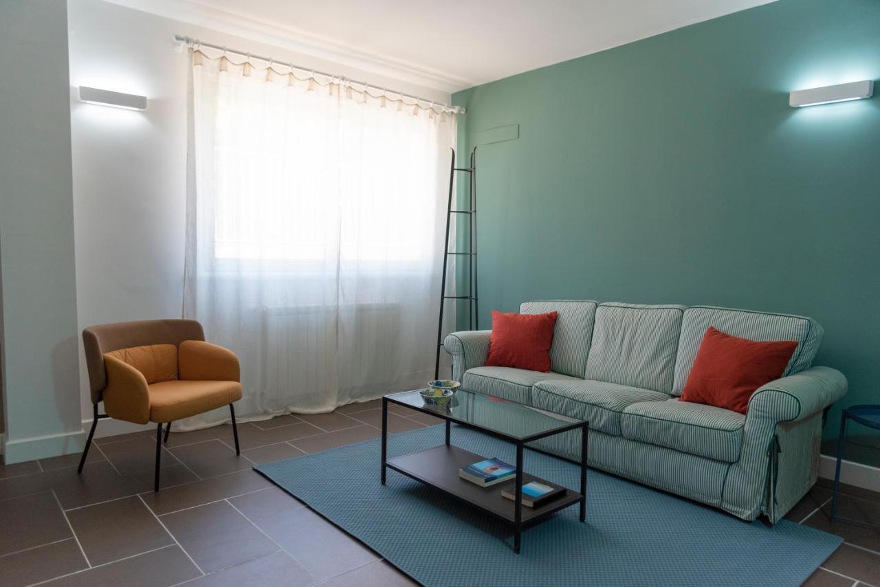 Stardust Guesthouse Аугуста Екстер'єр фото
