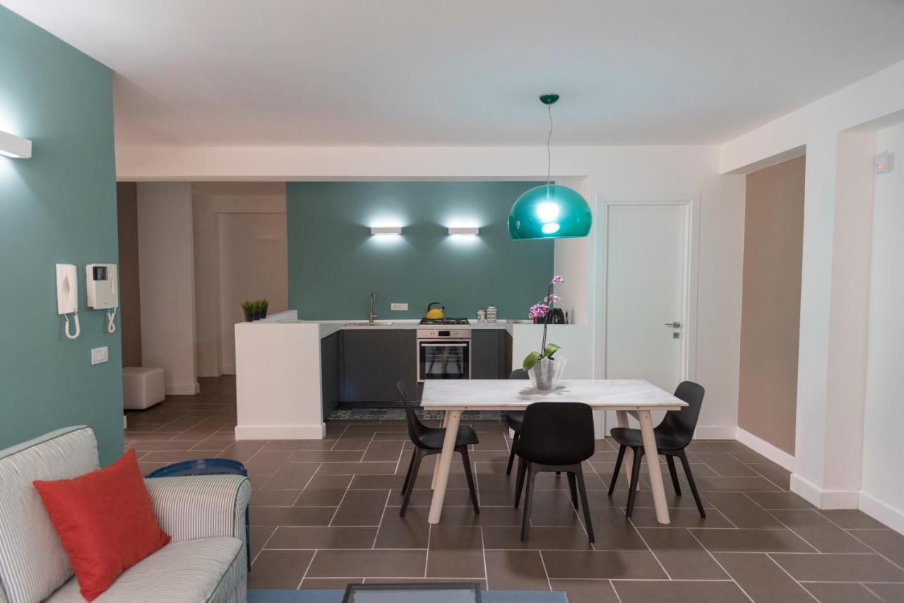Stardust Guesthouse Аугуста Екстер'єр фото