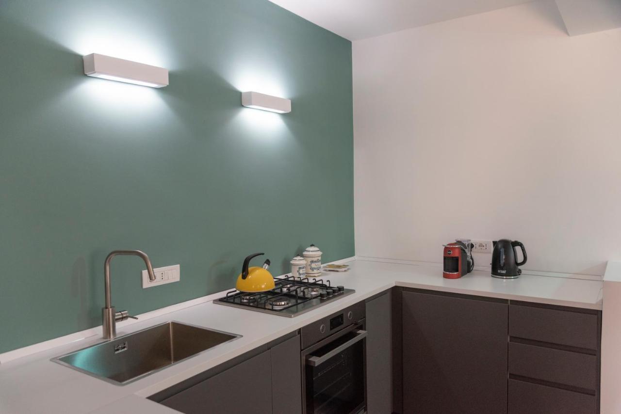 Stardust Guesthouse Аугуста Екстер'єр фото